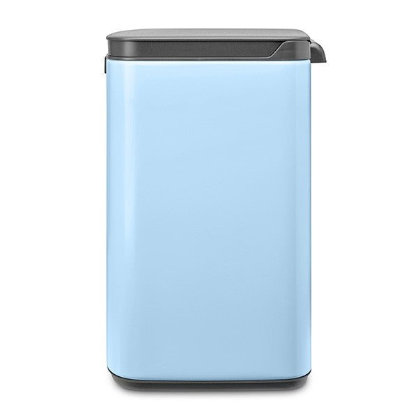 חדש! פח BO לתליה על הקיר - 7 ליטר Brabantia - תכלת חלומי